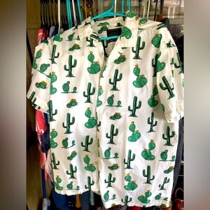 Men’s L cactus button up!